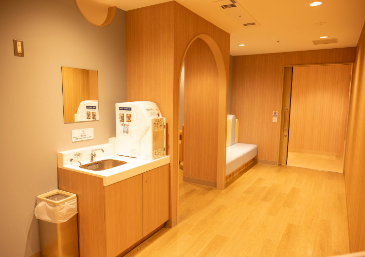 ❷西棟2F(南エレベーター横)